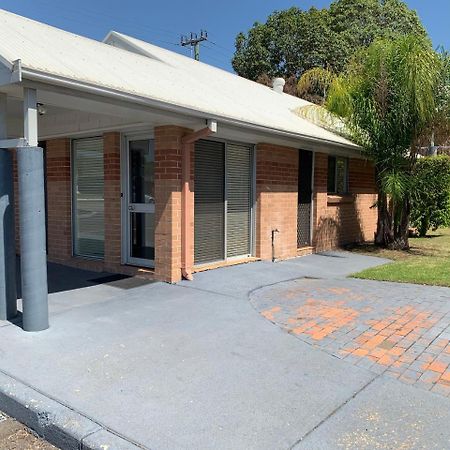 The Oaks Hotel Motel Albion Park Екстериор снимка